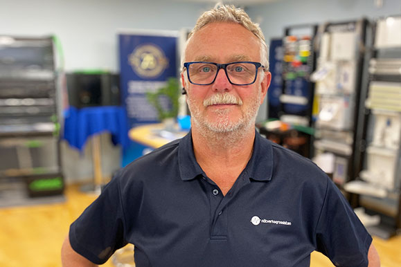 Lasse Larsson, Nätverksgrossisten